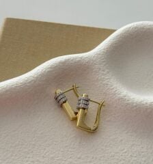 14K Altın Kaplama Pirinç Küpe – Modern Dikdörtgen Tasarım, Üçlü Taşlı Detaylı, Şık ve Zarif Kadın Küpe Modelleri