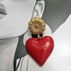 Yeşil, Kırmızı  Kalp Küpe – Altın Detaylı ve Taşlı Zarif Tasarım