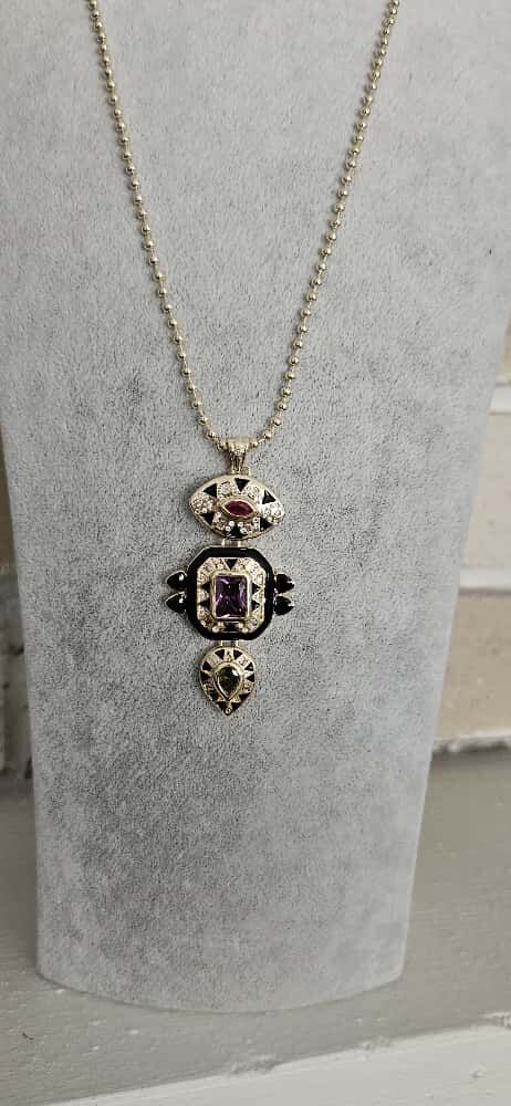 Pirinç Üzeri Altın Kaplama Tasarım Kolye – Renkli Taşlı Zarif Model