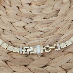 Pirinç Üzeri 14K Altın Kaplama Marka Model Tasarım Kolye – Kuyum İşçiliği Şık ve Özel Tasarım