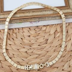 Pirinç Üzeri 14K Altın Kaplama Marka Model Tasarım Kolye – Kuyum İşçiliği Şık ve Özel Tasarım