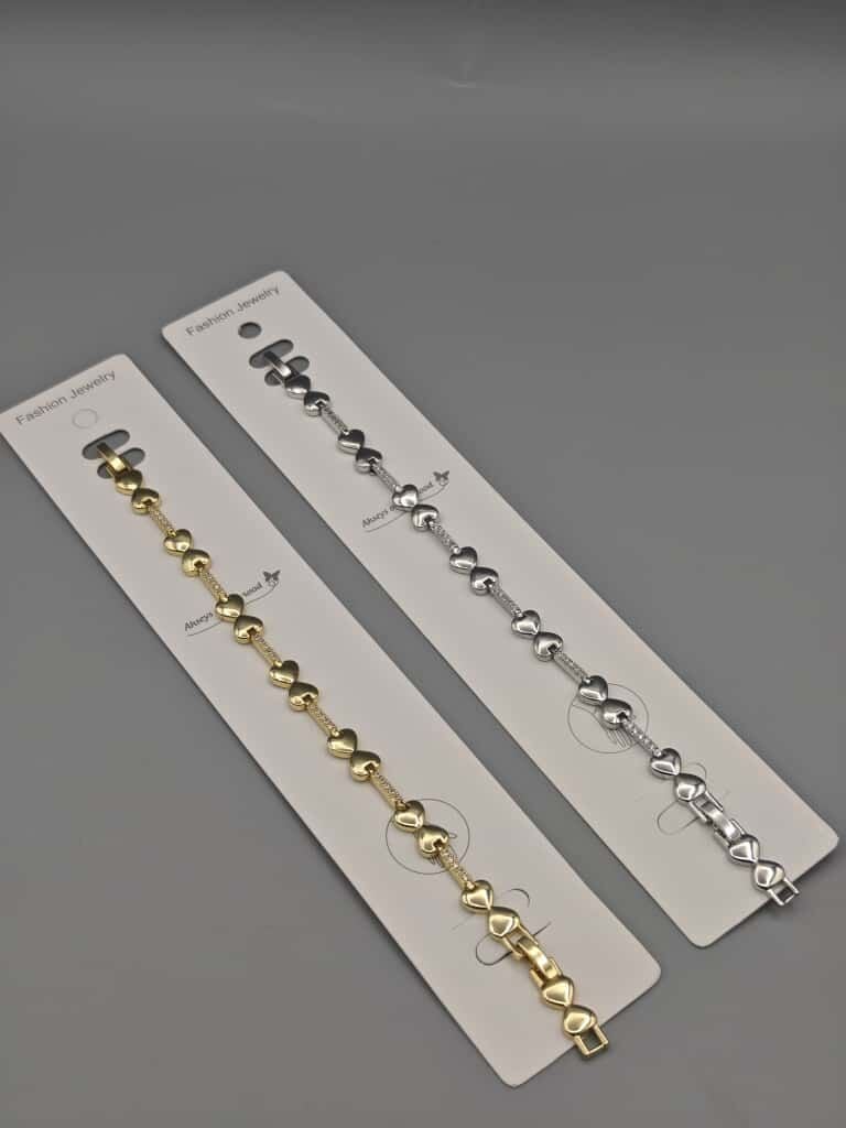 Çelik Bileklik – Kalp Figürlü Altın ve Gümüş Renk