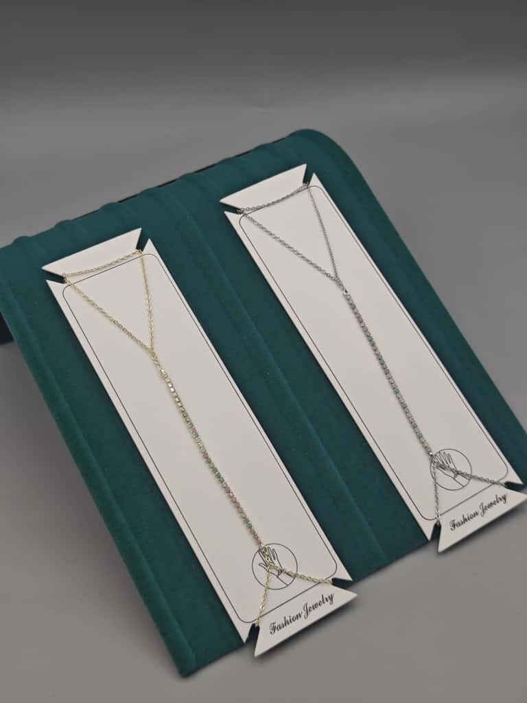 Çelik Şahmeran – Renkli Taşlı İnce Zincir Altın ve Gümüş Renk