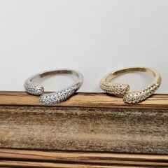 Pirinç Üzeri Altın Kaplama Yüzük – Şık, Zarif ve Dayanıklı Kadın Takı Modası İçin Özel Tasarım