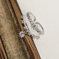 Pirinç Üzeri Gümüş Kaplama Taşlı Yüzük – Çift Sıra Zarif ve Ayarlanabilir Kadın Takı