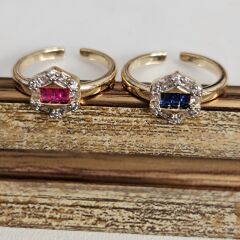 Pirinç Üzeri Altın Kaplama Taşlı Yüzük – Ayarlanabilir Kadın Takı Kırmızı ve Mavi Taş Seçenekli