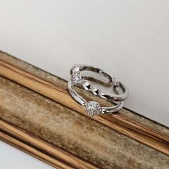 Pirinç Yüzük – Çift Sıra Top Detaylı Zarif ve Ayarlanabilir Kadın Takı