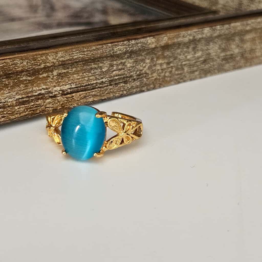 Özel Tasarım Altın Kaplama Kedigözü Yüzük – Mavi ve Mor Taşlı Zarif Stil