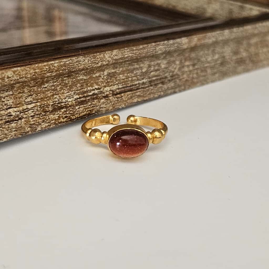 Özel Tasarım Altın Kaplama Yıldıztaşı Yüzük – Parlak Kahverengi Taşlı Zarif Model