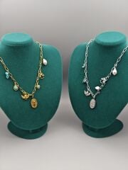 Çelik Zara Kolye – İkonik Charm Detaylı, Gold ve Gümüş Renk Seçenekleri