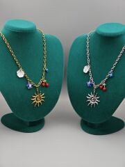 Çelik Zara Kolye – Güneş Figürlü Charm Detaylı, Gold ve Gümüş