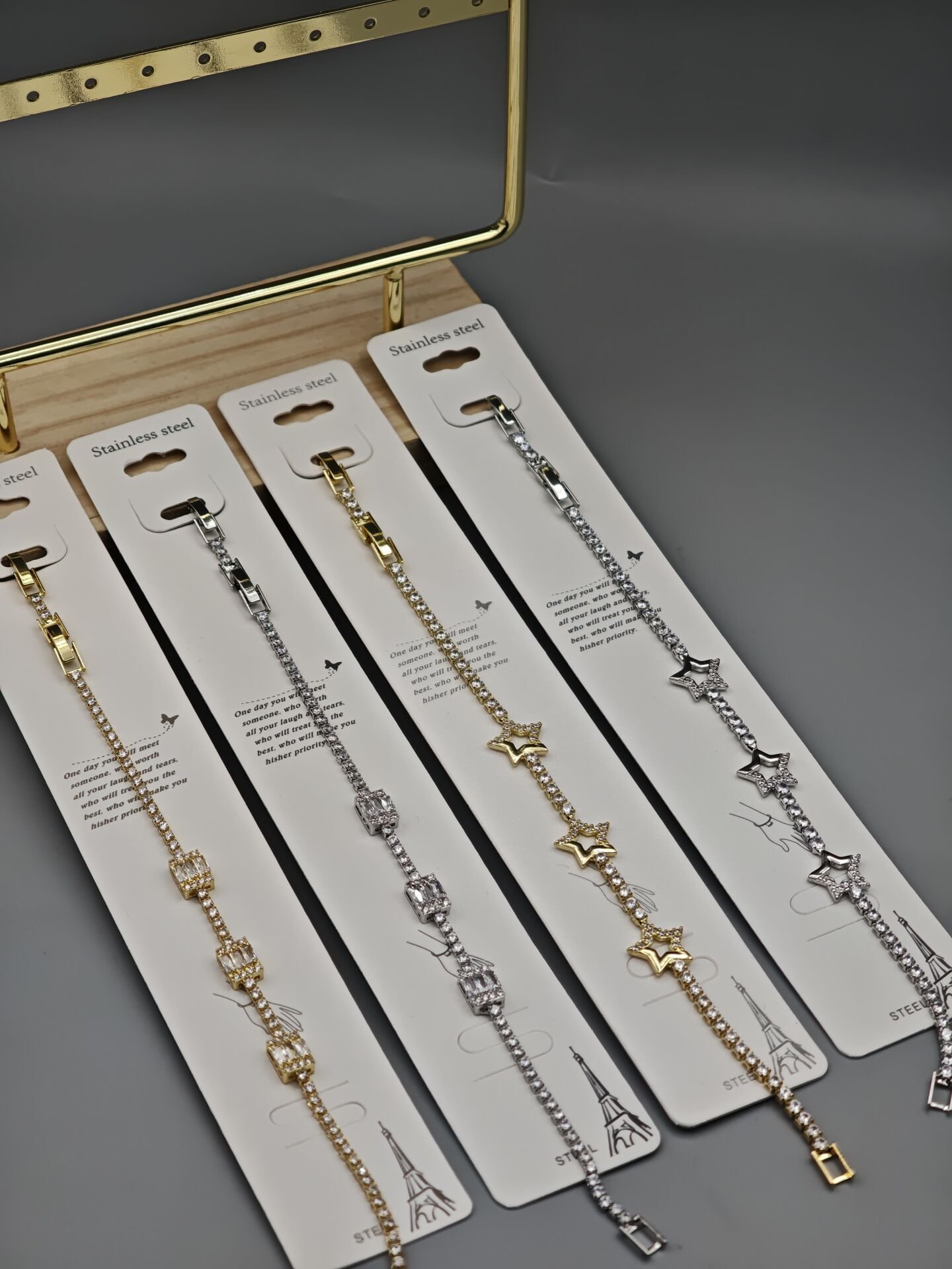 Çelik Bileklik Koleksiyonu – Altın ve Gümüş Renk Modern Tasarımlar, Yıldız ve Geometrik Modeller, Kadın Takı Hediyelik