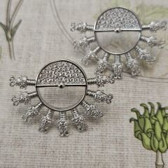 Özel Tasarım Pirinç Üzeri Altın Kaplama Küpe – Zarif ve Işıltılı Takı